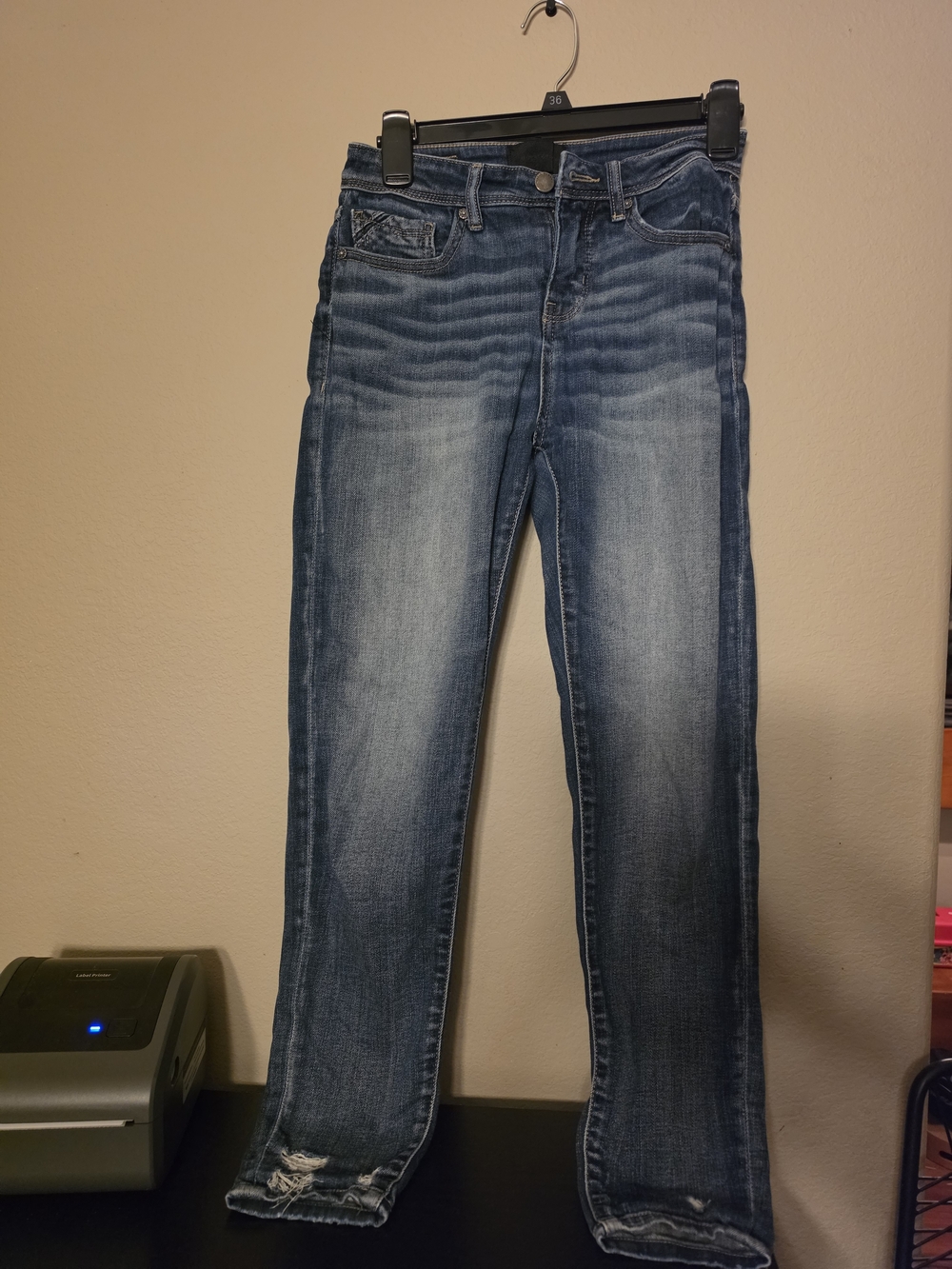 Buckle Straight Leg Women's Jeans in Faded Blue